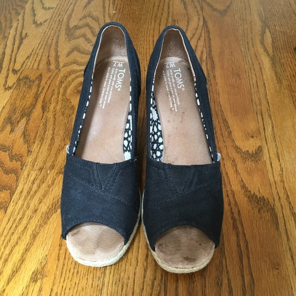 Toms Black Canvas Wedge Open Toe Shoes